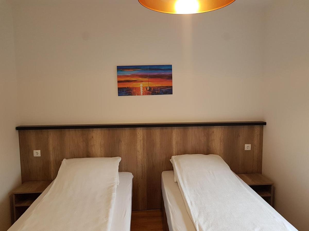 Apartmani Simic Quatro Valjevo Kültér fotó